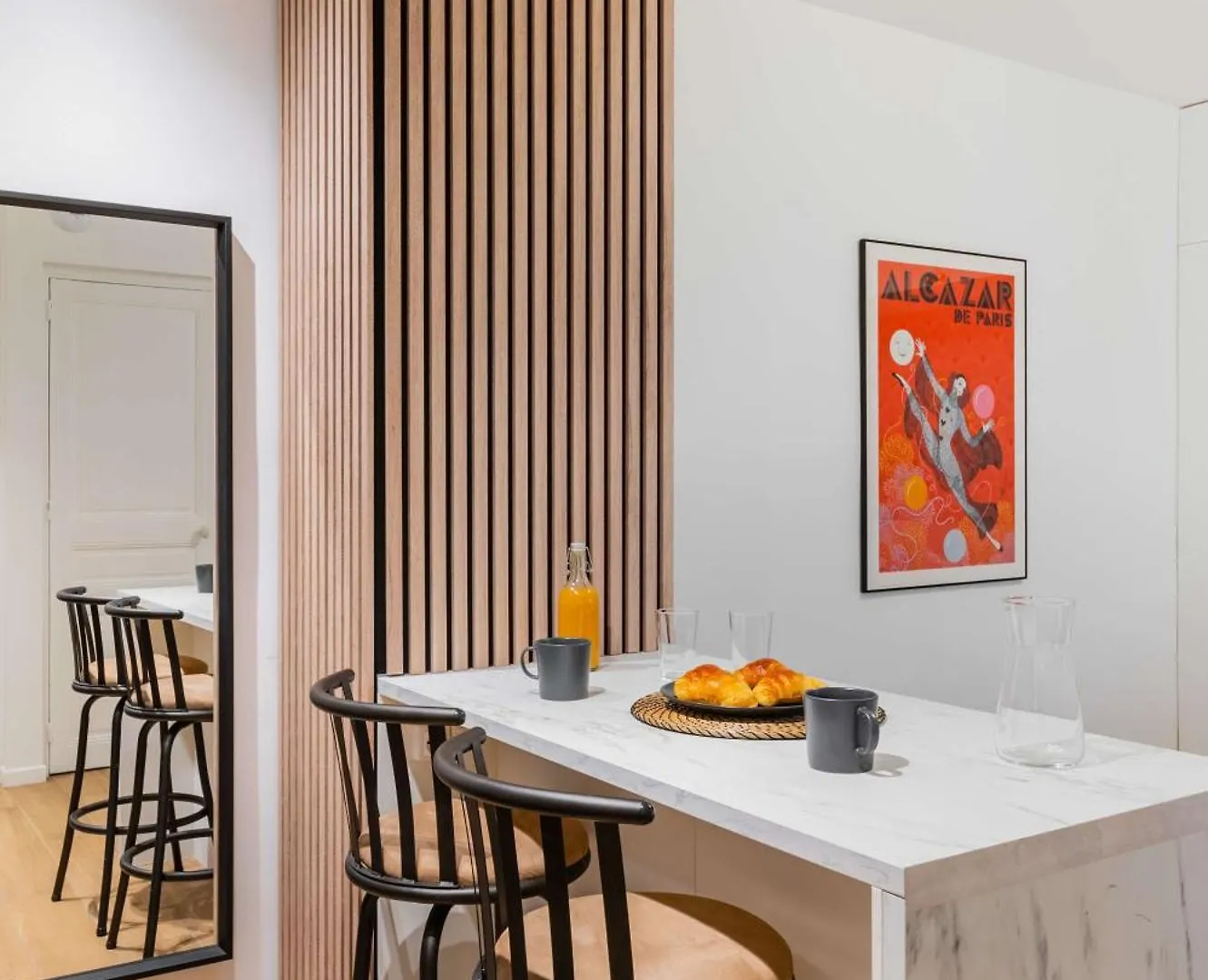 Studio Parisien Coeur Montmartre - Paris 18 - 2P Apartment